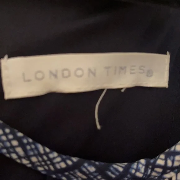 Pants jumpsuit. - Picture 3 of 4